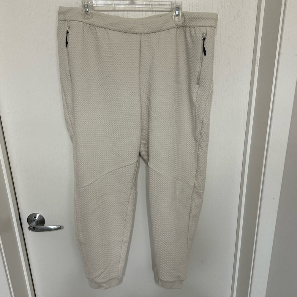 Textured Jogger Pant